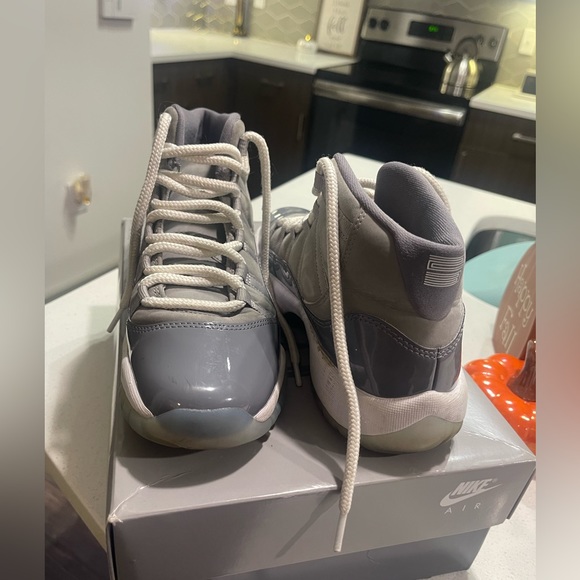 Nike Cool Greys - Picture 2 of 8